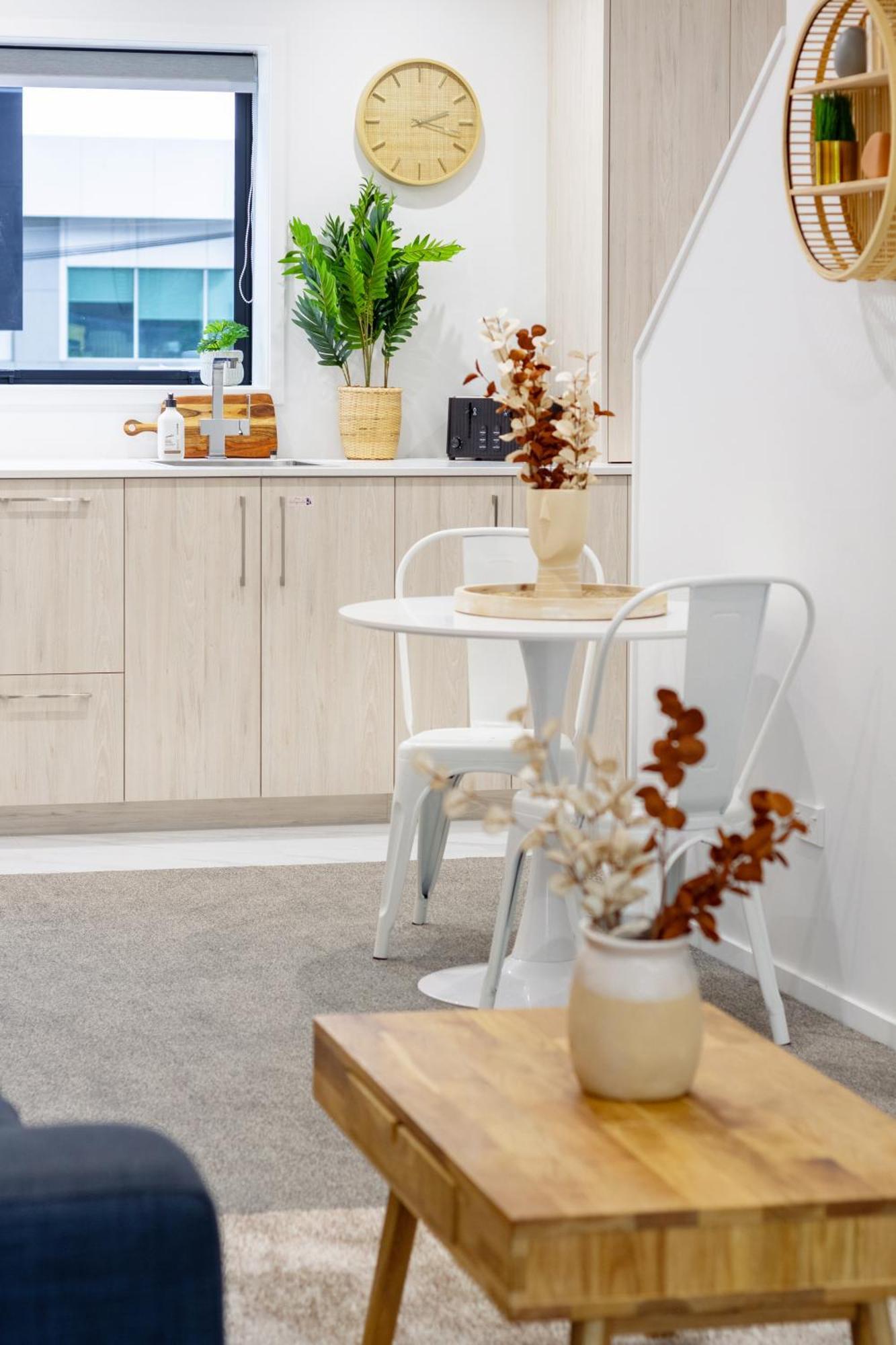 Modern City Lifestyle: 2 Bedroom 1 Bath Christchurch Exteriör bild