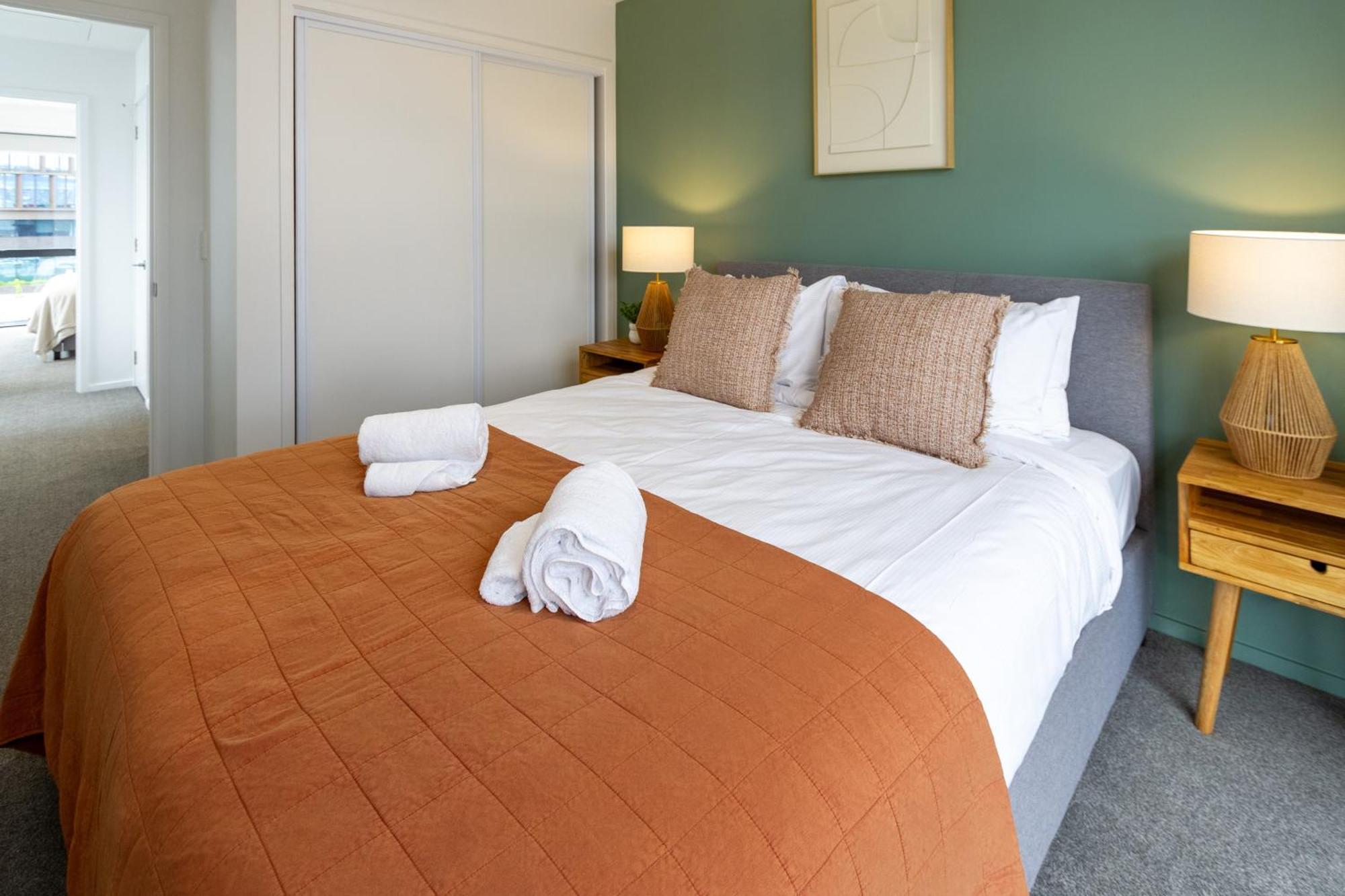Modern City Lifestyle: 2 Bedroom 1 Bath Christchurch Exteriör bild